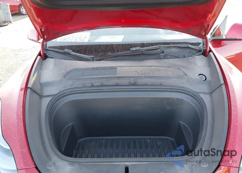 2021 Tesla Model Y из США, поврежденный, VIN 5YJYGAED7MF135497